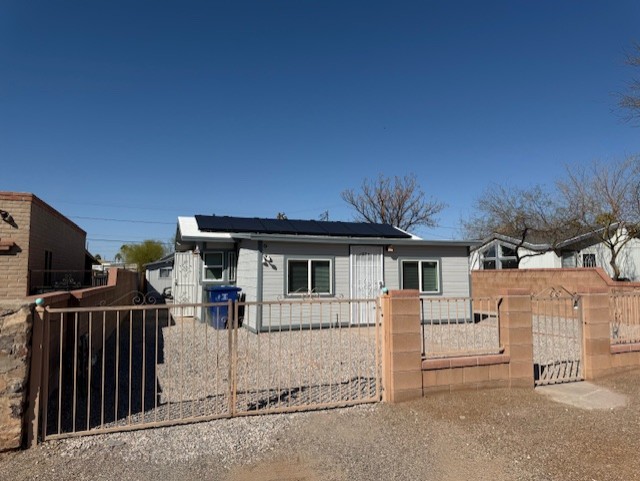 220 West Lincoln Street - 1