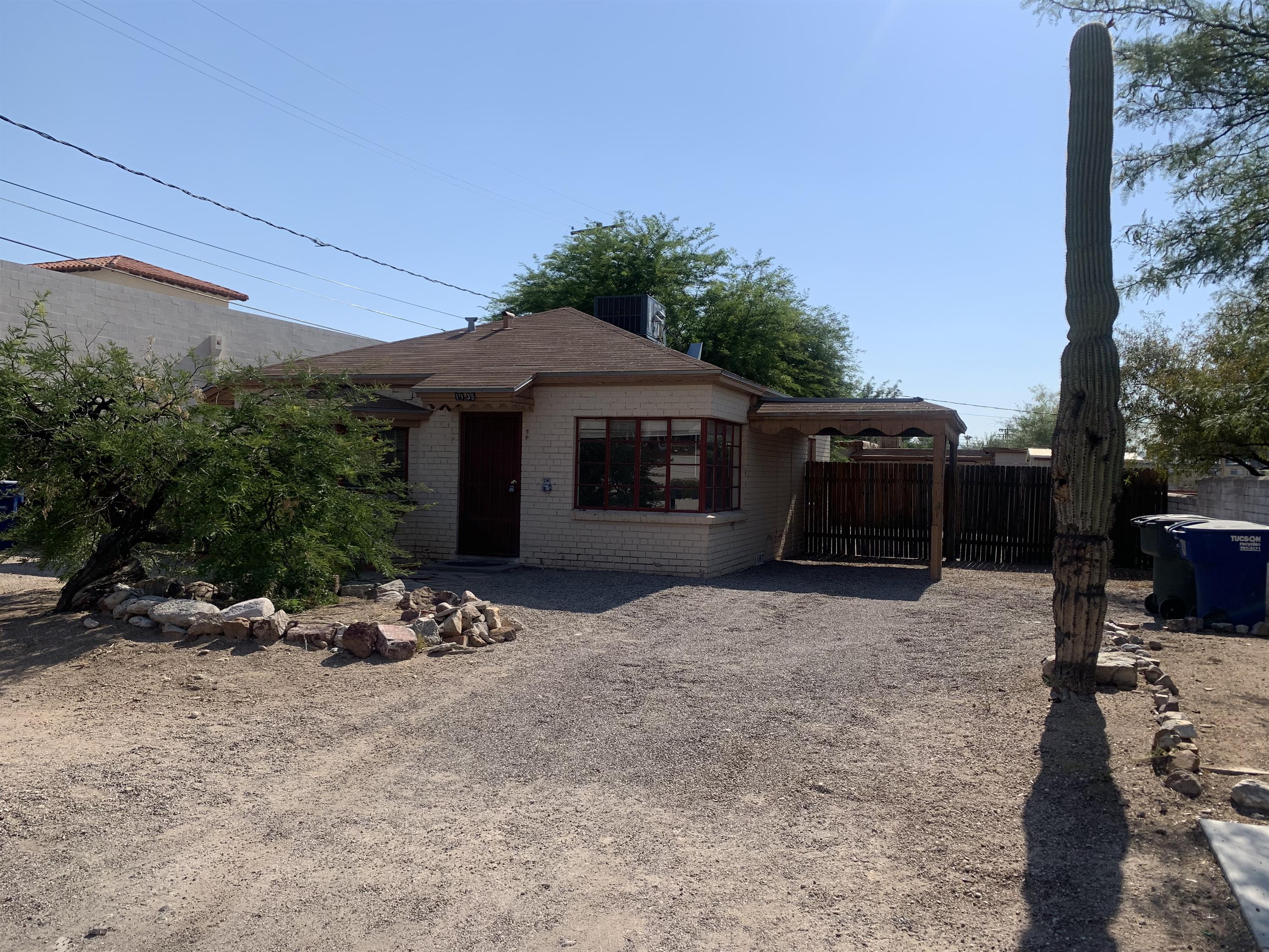 1135 North Norris Avenue - House